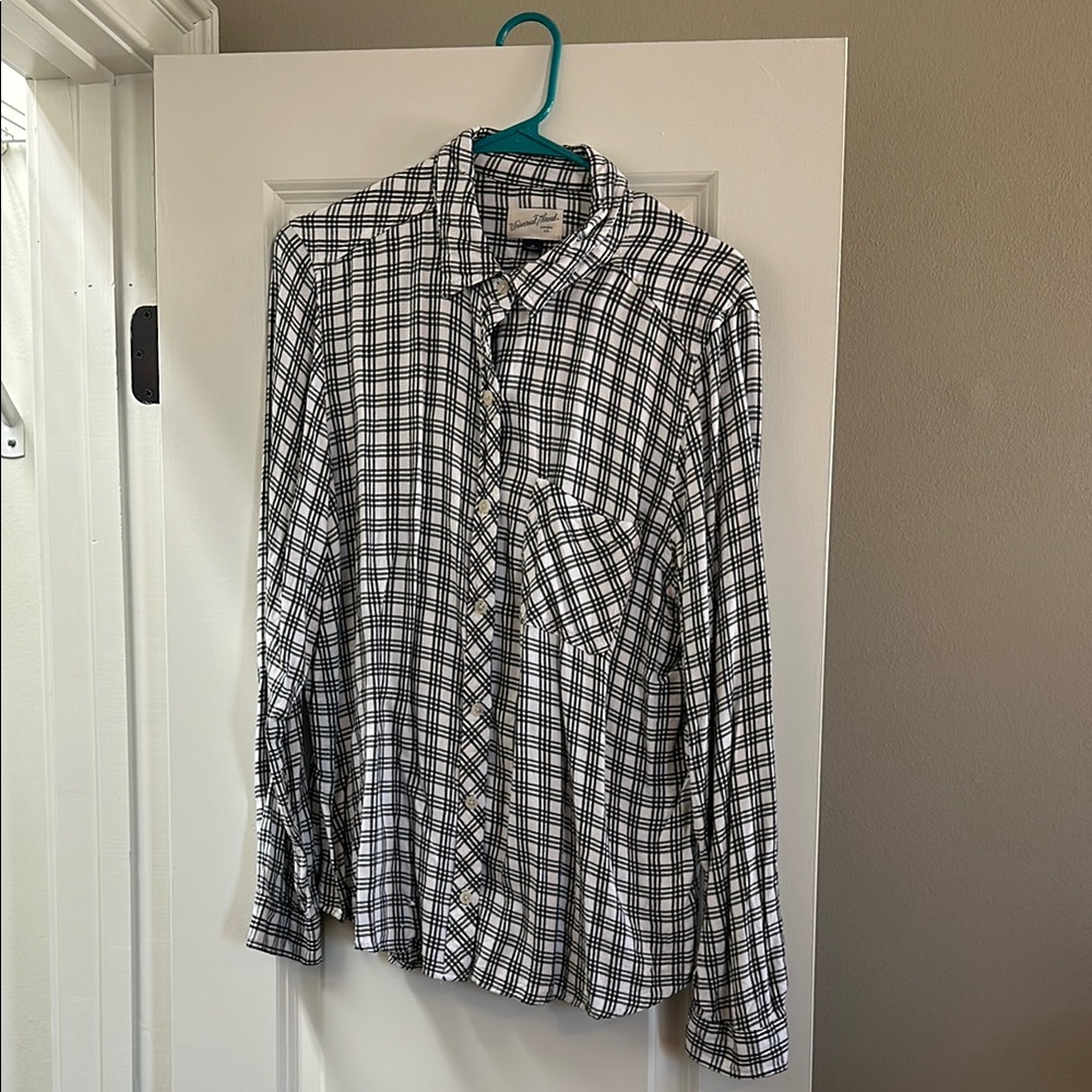 Universal Thread Black Button Down Shirt